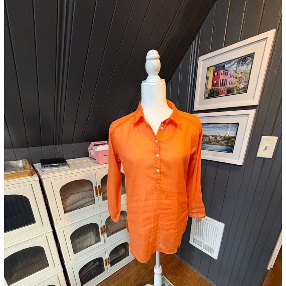 Women's Lightweight Blouse Perfect for any Spring / Summer Occasion - Size XS